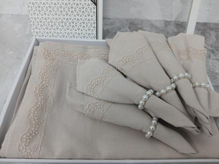 Скатерть DanLi в коробке 150*220+8 салфеток