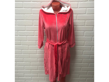 Халат велюровый на молнии с капюшоном  011
