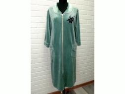 Халат велюровый на молнии с апликацией