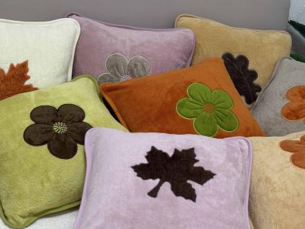 Наволочка бамбук с вышивкой Кленовый Лист 50*50 Пудра розовый