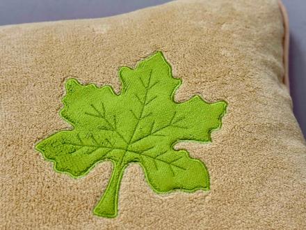 Наволочка бамбук с вышивкой Кленовый Лист 50*50 Кофейный