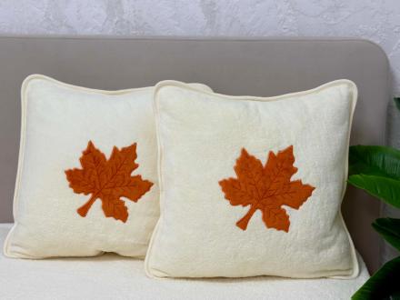 Наволочка бамбук с вышивкой Кленовый Лист 50*50 Кремовый